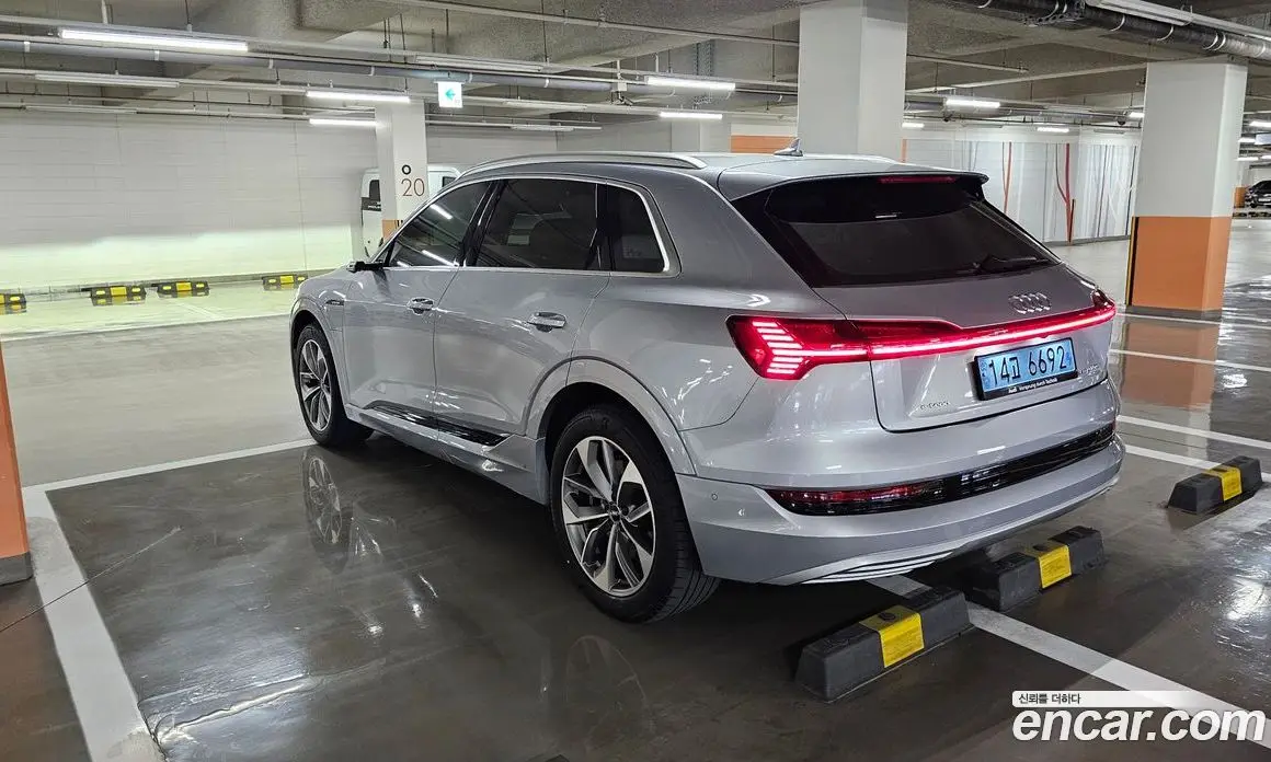 Audi e-tron 2020 автомат (гидро), фото 5