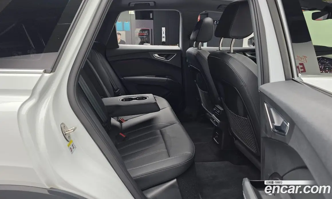 Audi Q4 e-tron 2023 0.2 автомат (гидро), фото 15 Audi Q4 e-tron 2023 0.2 автомат (гидро), фото 15