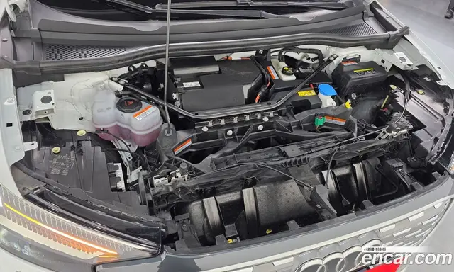 Audi Q4 e-tron 2023 0.2 автомат (гидро), миниатюра 5 Audi Q4 e-tron 2023 0.2 автомат (гидро), миниатюра 5
