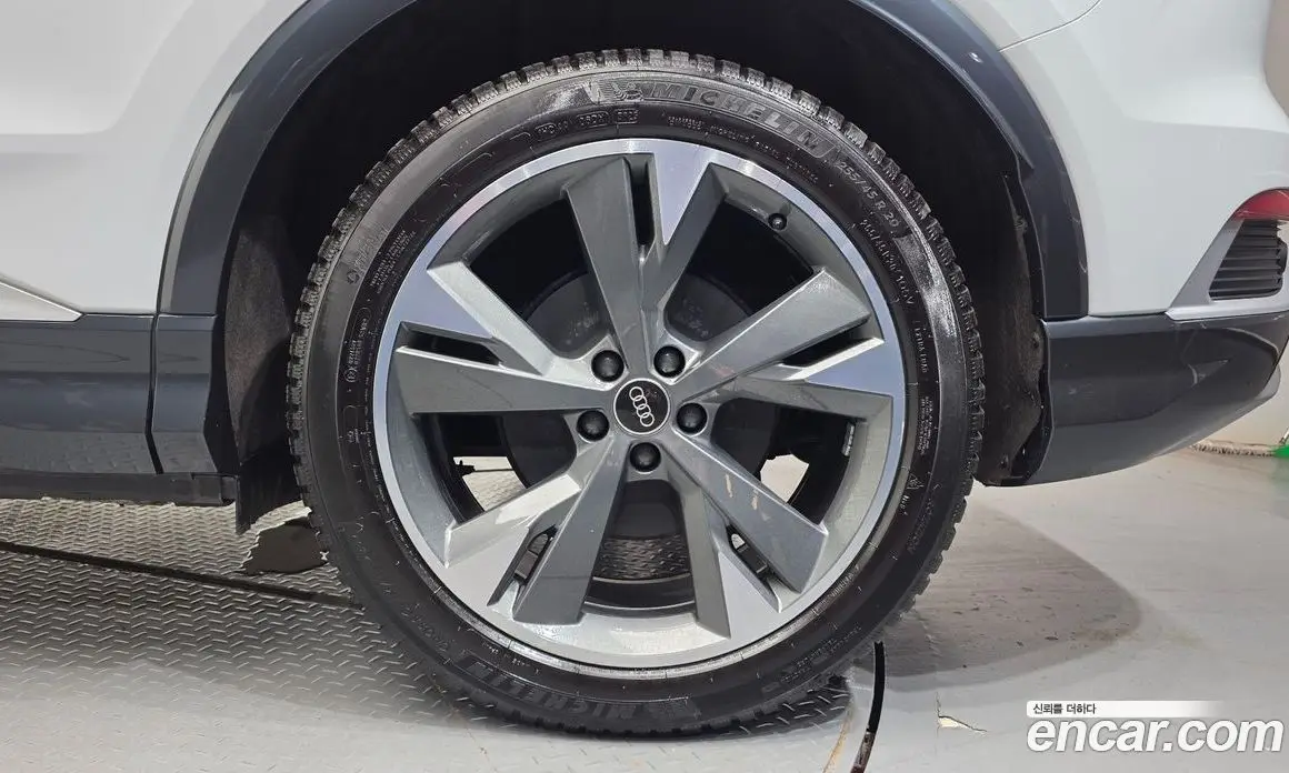Audi Q4 e-tron 2023 0.2 автомат (гидро), фото 6 Audi Q4 e-tron 2023 0.2 автомат (гидро), фото 6