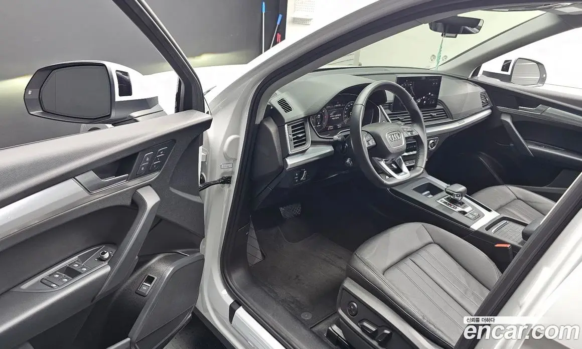 Audi Q5 2022 2.0 автомат (гидро), фото 13