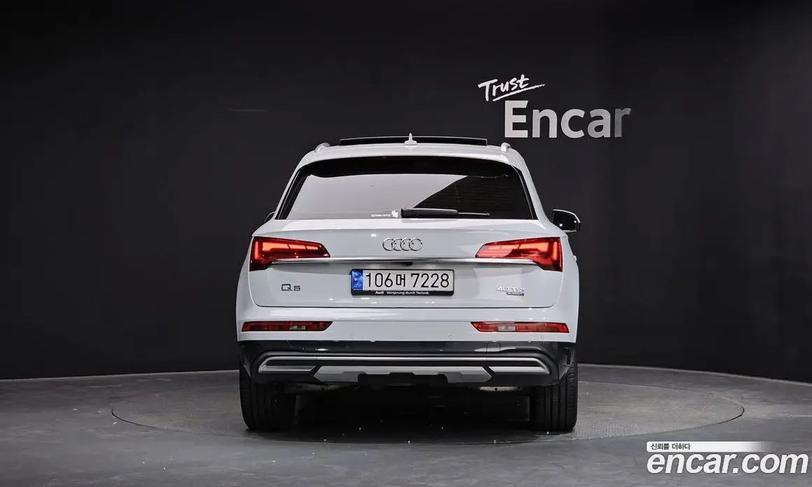 Audi Q5 2022 2.0 автомат (гидро), фото 4