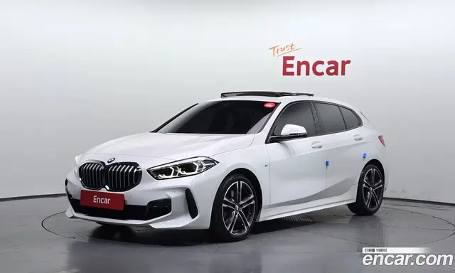 BMW 1 серия, 2022, 15 555 км