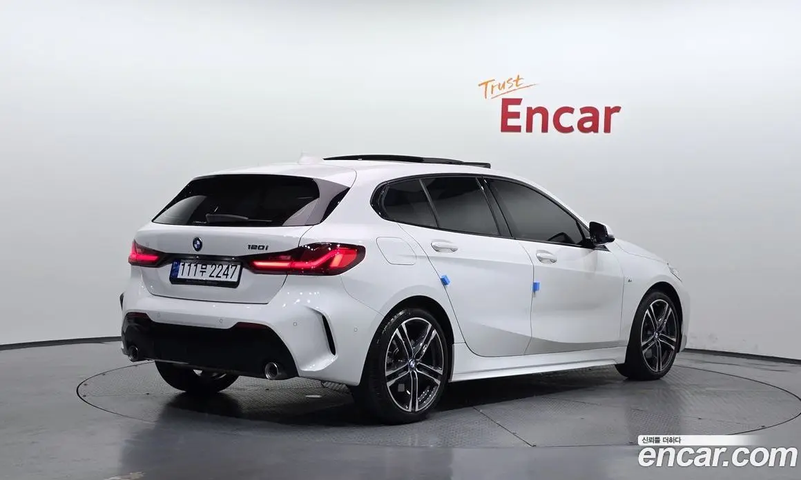 BMW 1 серия 2022 2.0 автомат (гидро), фото 2 BMW 1 серия 2022 2.0 автомат (гидро), фото 2
