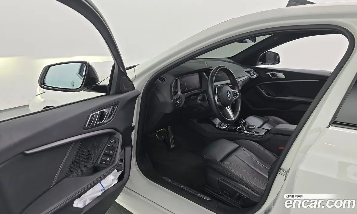 BMW 1 серия 2022 2.0 автомат (гидро), фото 13 BMW 1 серия 2022 2.0 автомат (гидро), фото 13