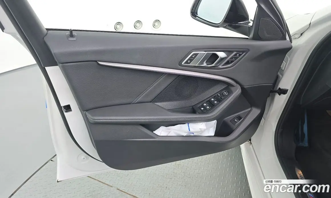 BMW 1 серия 2022 2.0 автомат (гидро), фото 14 BMW 1 серия 2022 2.0 автомат (гидро), фото 14
