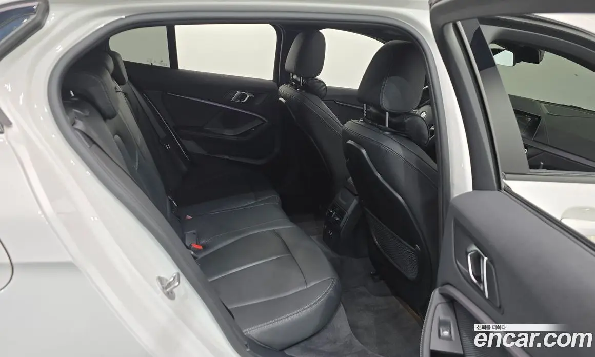 BMW 1 серия 2022 2.0 автомат (гидро), фото 17 BMW 1 серия 2022 2.0 автомат (гидро), фото 17
