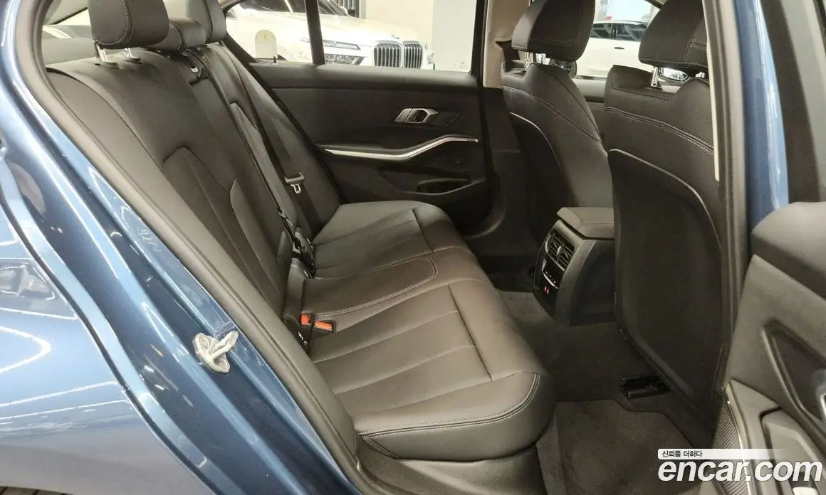 BMW 3 серия 2025 2.0 автомат (гидро), фото 10