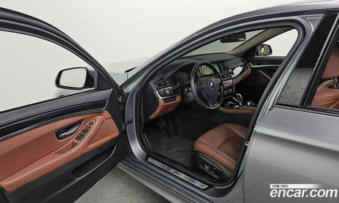 BMW 5 серия 2016 2.0 автомат (гидро), фото 10 BMW 5 серия 2016 2.0 автомат (гидро), фото 10