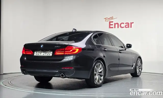 BMW 5 серия 2018 2.0 автомат (гидро), миниатюра 2