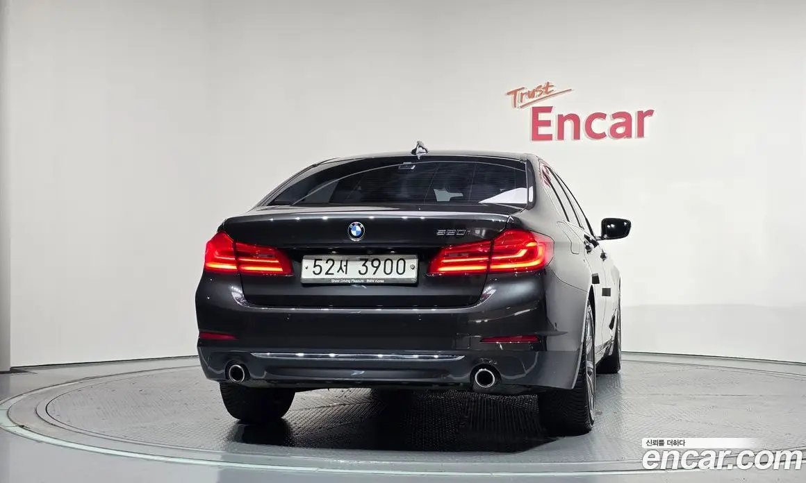 BMW 5 серия 2018 2.0 автомат (гидро), фото 4