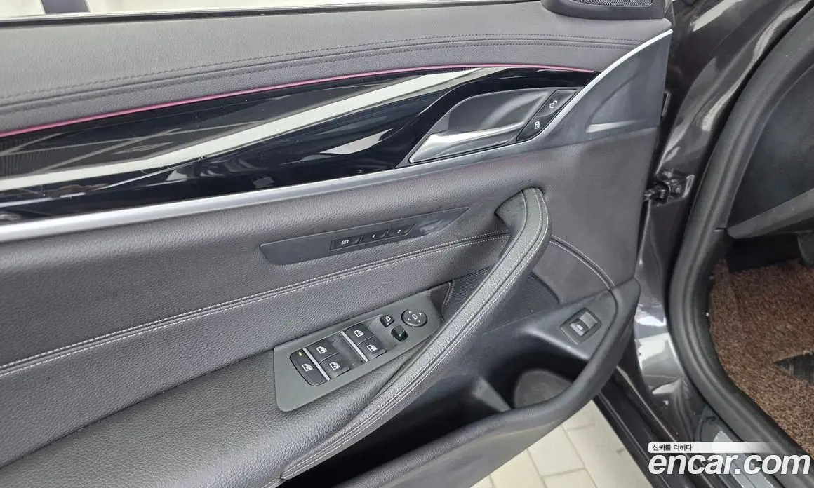 BMW 5 серия 2018 2.0 автомат (гидро), фото 35