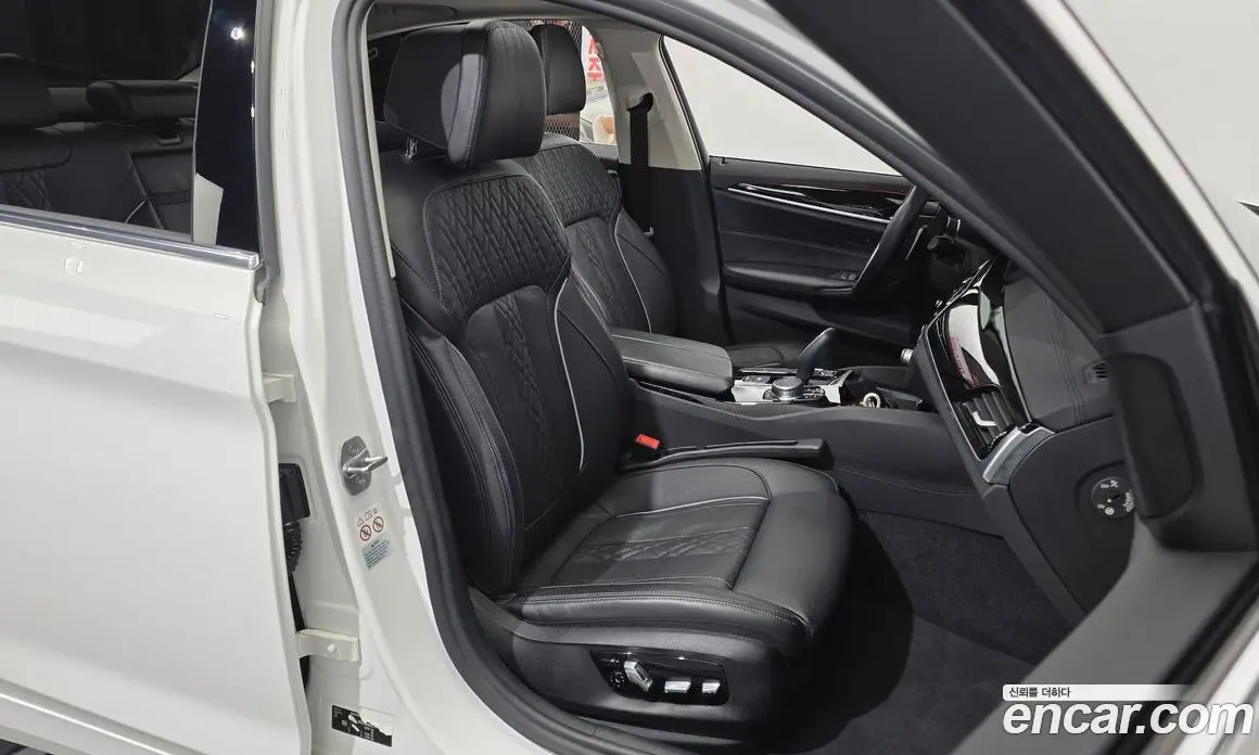 BMW 5 серия 2019 2.0 автомат (гидро), фото 12 BMW 5 серия 2019 2.0 автомат (гидро), фото 12