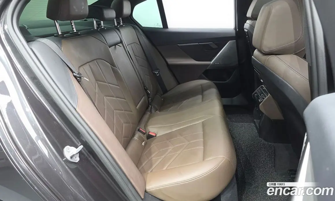 BMW 5 серия 2023 2.0 автомат (гидро), фото 12 BMW 5 серия 2023 2.0 автомат (гидро), фото 12