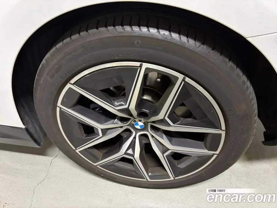 BMW 5 серия 2024 2.0 автомат (гидро), фото 6