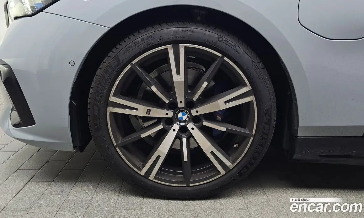 BMW 5 серия 2025 2.0 автомат (гидро), фото 4
