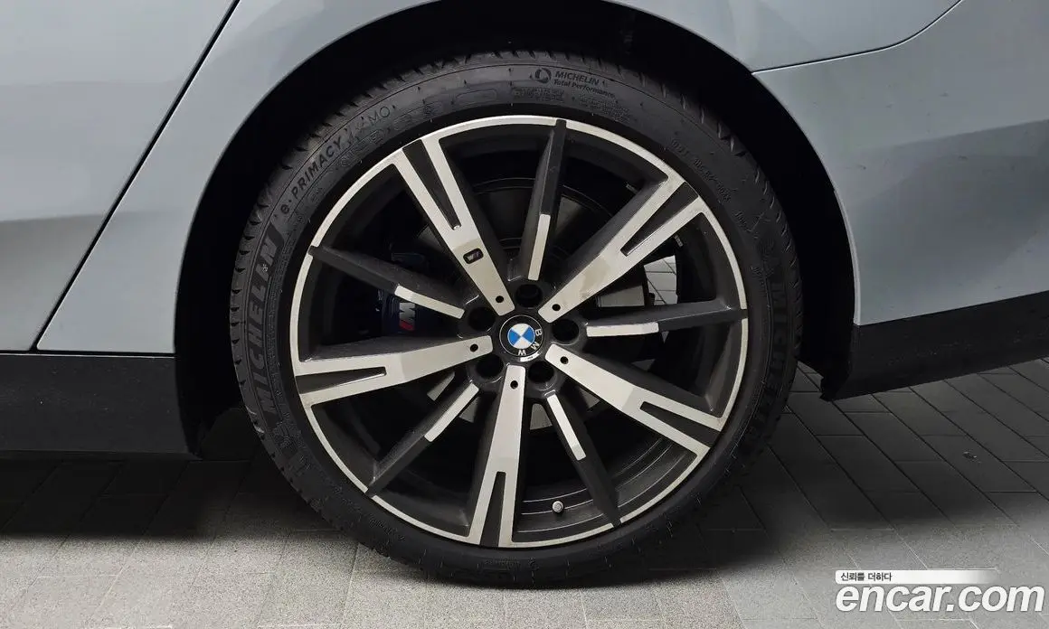 BMW 5 серия 2025 2.0 автомат (гидро), фото 6