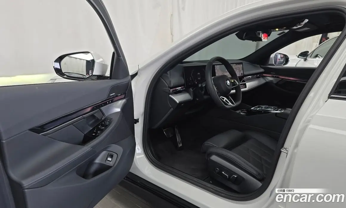 BMW 5 серия 2025 2.0 автомат (гидро), фото 13 BMW 5 серия 2025 2.0 автомат (гидро), фото 13