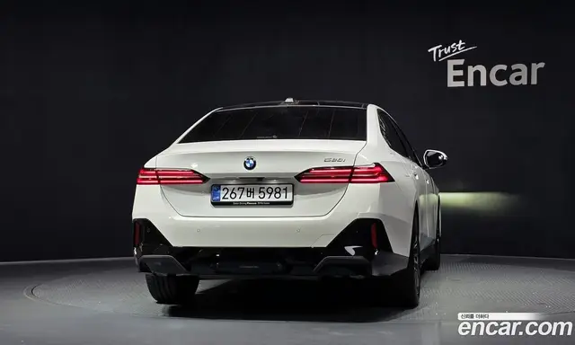 BMW 5 серия 2025 2.0 автомат (гидро), миниатюра 4 BMW 5 серия 2025 2.0 автомат (гидро), миниатюра 4
