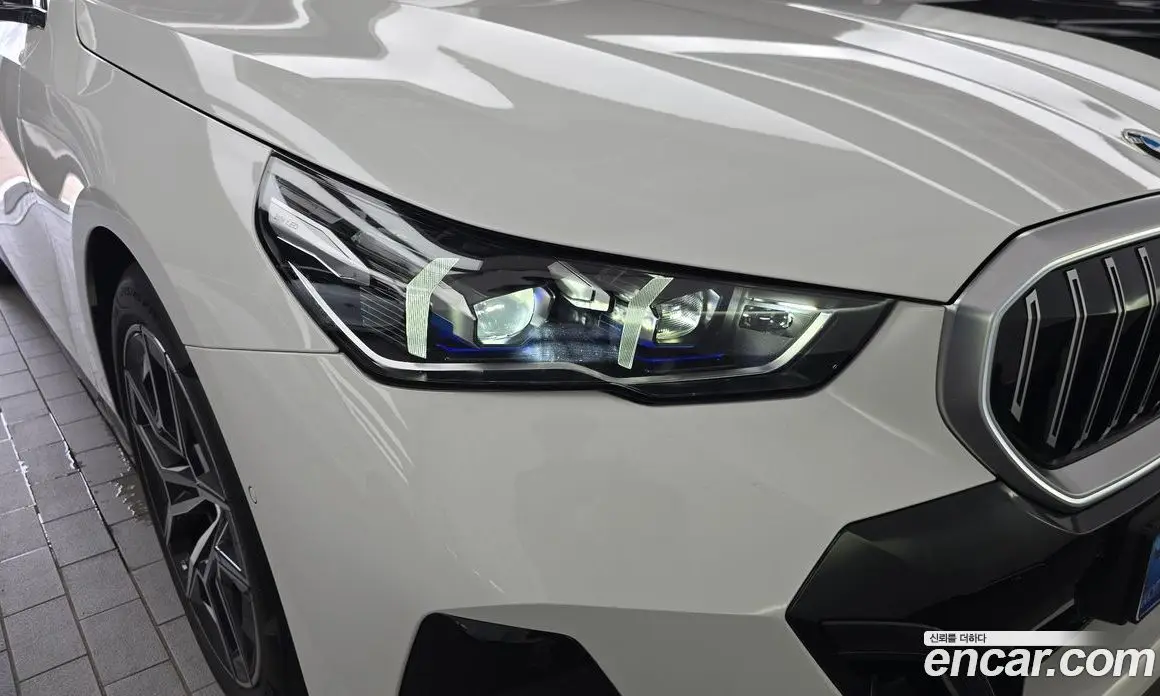 BMW 5 серия 2025 2.0 автомат (гидро), фото 8 BMW 5 серия 2025 2.0 автомат (гидро), фото 8