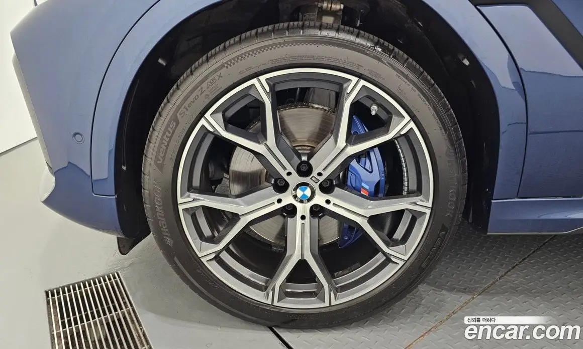 BMW X6 2023 3.0 автомат (гидро), фото 5