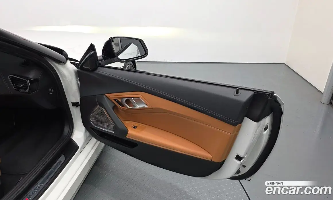 BMW Z4 2023 3.0 автомат (гидро), фото 15