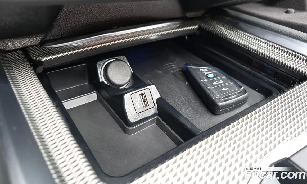BMW Z4 2023 3.0 автомат (гидро), фото 16