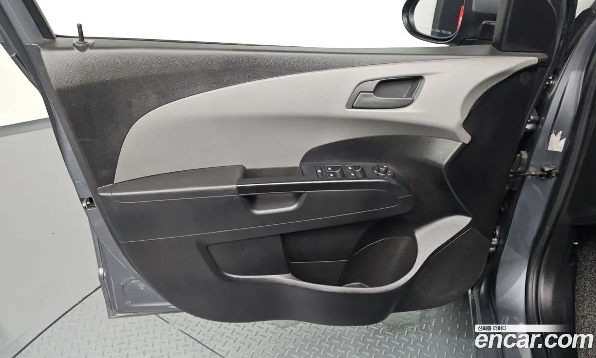 Chevrolet Aveo 2014 1.6 автомат (гидро), фото 13