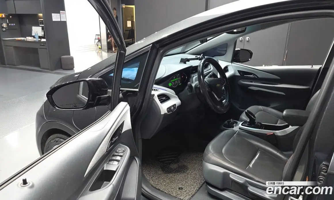 Chevrolet Bolt EV 2018 0.2 автомат (гидро), фото 10 Chevrolet Bolt EV 2018 0.2 автомат (гидро), фото 10