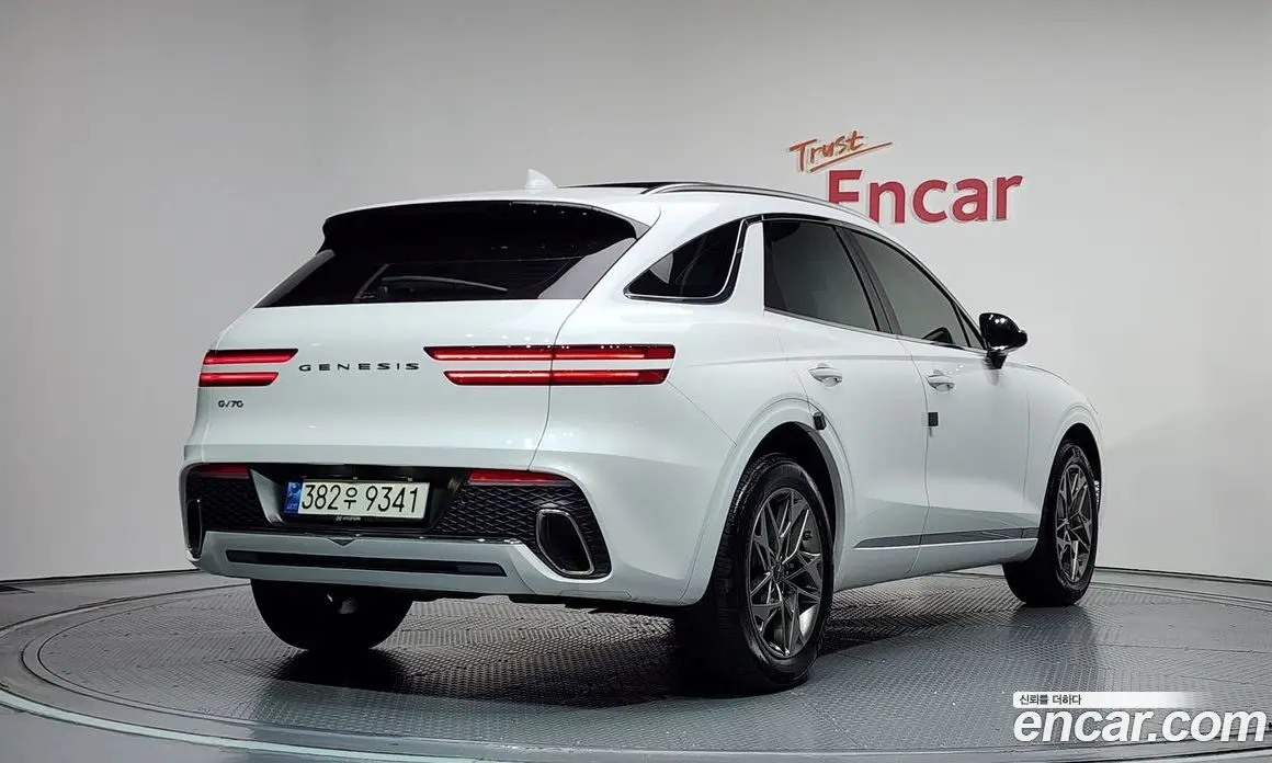 Genesis GV70 2021 2.5 автомат (гидро), фото 2 Genesis GV70 2021 2.5 автомат (гидро), фото 2