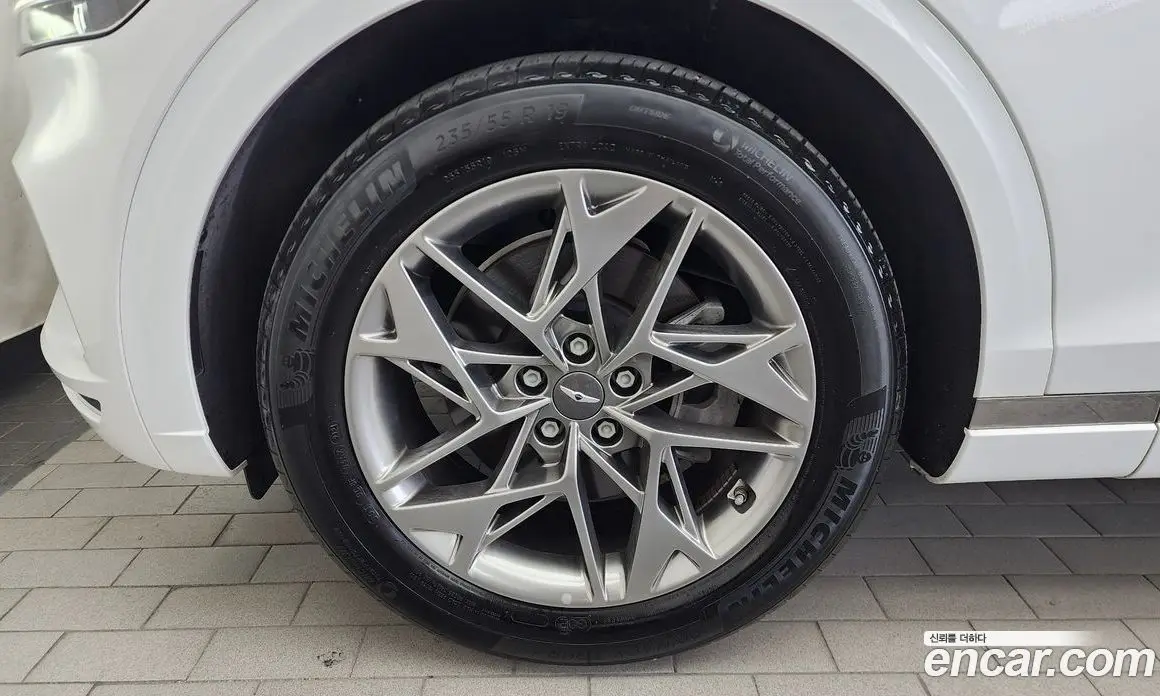 Genesis GV70 2021 2.5 автомат (гидро), фото 5 Genesis GV70 2021 2.5 автомат (гидро), фото 5