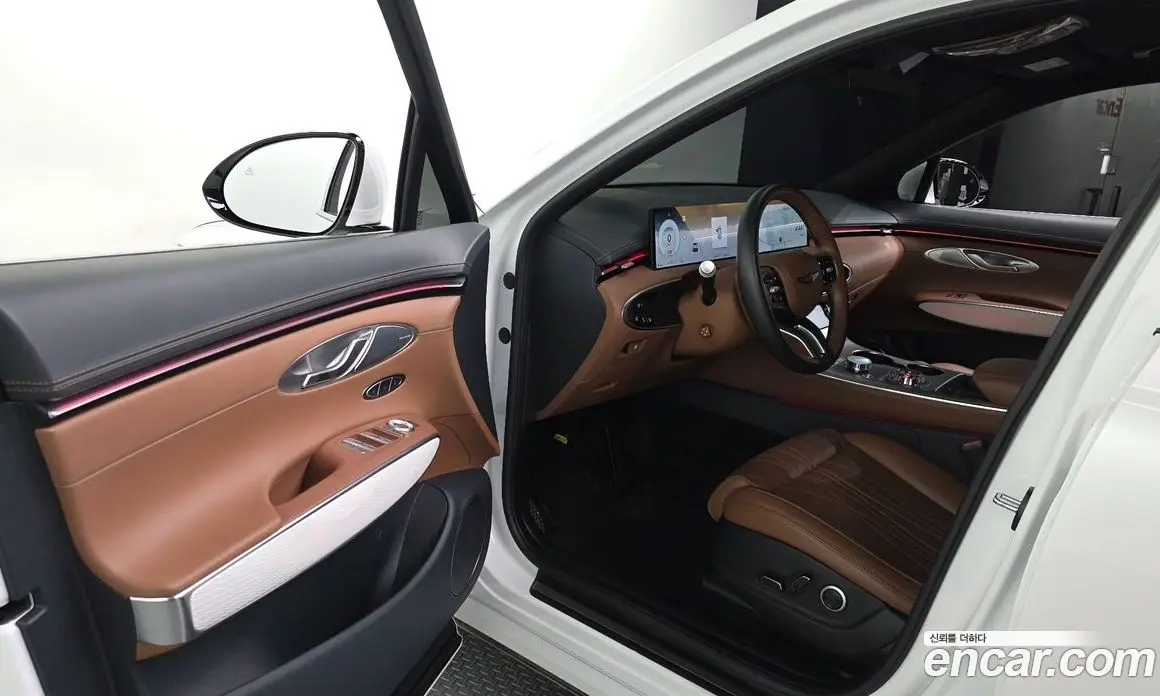 Genesis GV70 2024 2.5 автомат (гидро), фото 13