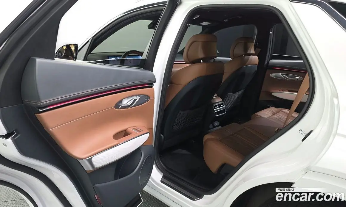 Genesis GV70 2024 2.5 автомат (гидро), фото 16