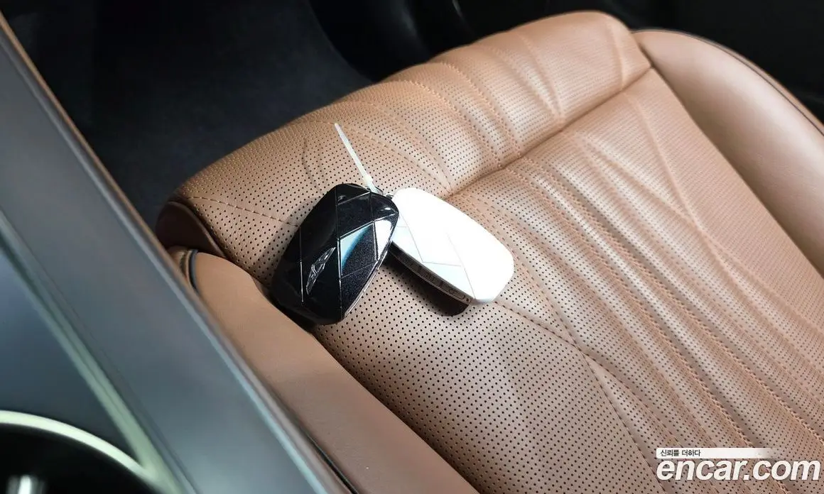 Genesis GV70 2024 2.5 автомат (гидро), фото 32
