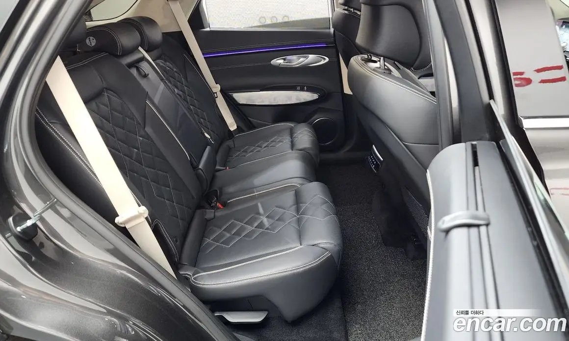 Genesis GV70 2025 0.1 автомат (гидро), фото 17