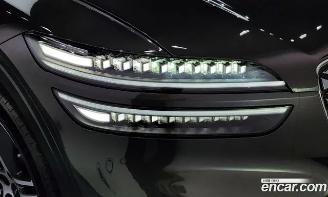 Genesis GV70 2025 0.1 автомат (гидро), миниатюра 8