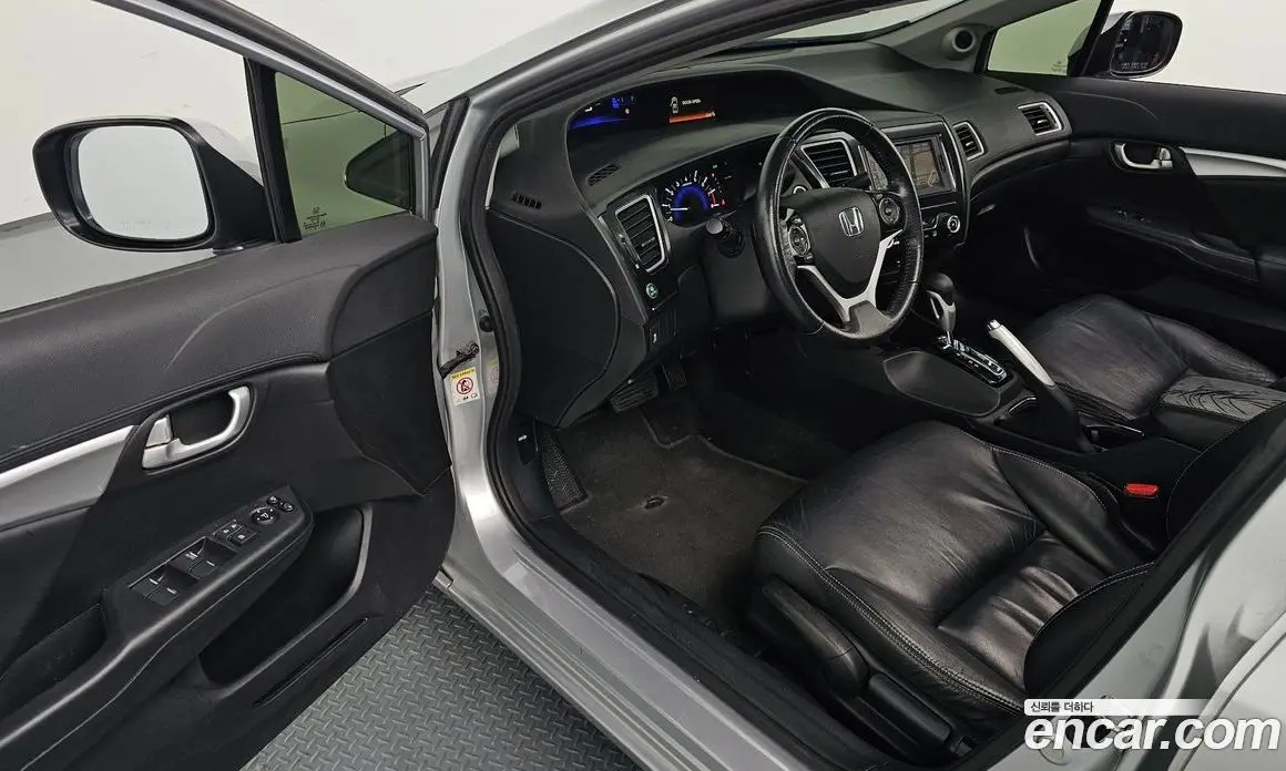 Honda Civic 2013 1.8 автомат (гидро), фото 10 Honda Civic 2013 1.8 автомат (гидро), фото 10