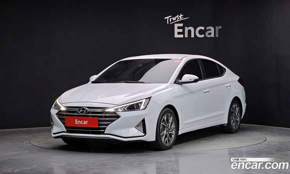 Hyundai Avante 2019 1.6 автомат (гидро), фото 1 Hyundai Avante 2019 1.6 автомат (гидро), фото 1