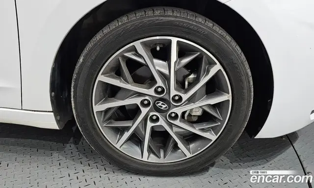 Hyundai Avante 2019 1.6 автомат (гидро), миниатюра 7 Hyundai Avante 2019 1.6 автомат (гидро), миниатюра 7