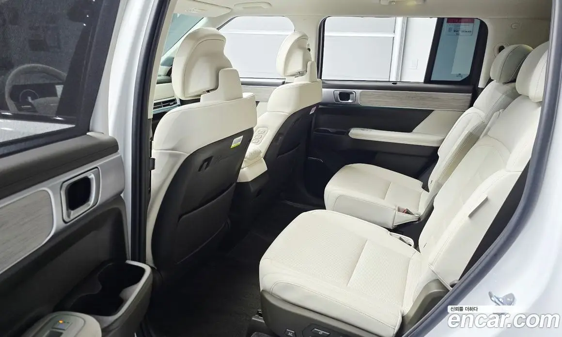 Hyundai Santa Fe 2024 1.6 автомат (гидро), фото 11