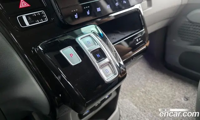Hyundai Staria 2023 3.5 автомат (гидро), миниатюра 12