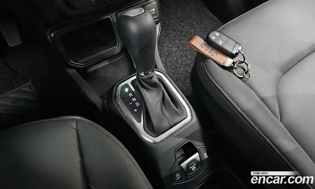 Jeep Renegade 2023 1.3 автомат (гидро), миниатюра 11 Jeep Renegade 2023 1.3 автомат (гидро), миниатюра 11
