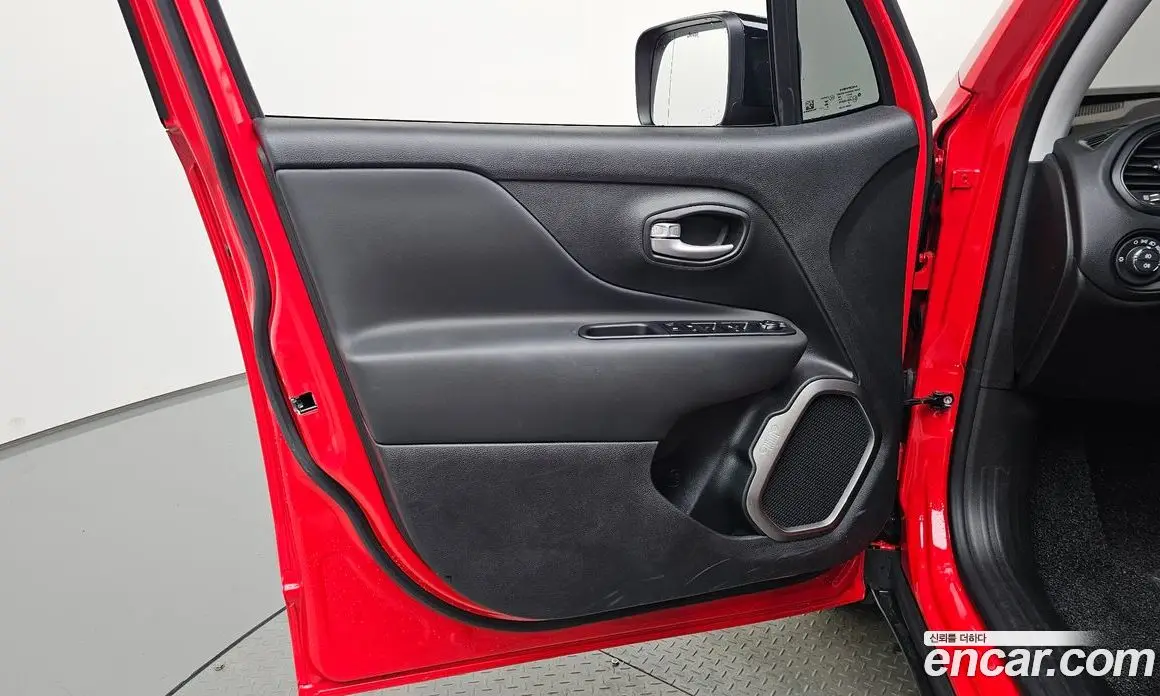 Jeep Renegade 2023 1.3 автомат (гидро), фото 13 Jeep Renegade 2023 1.3 автомат (гидро), фото 13