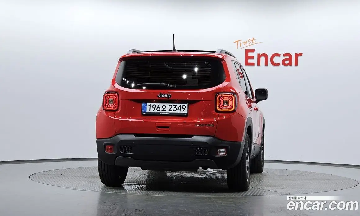 Jeep Renegade 2023 1.3 автомат (гидро), фото 3 Jeep Renegade 2023 1.3 автомат (гидро), фото 3