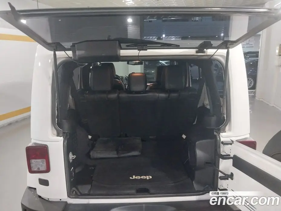 Jeep Wrangler 2013 2.8 автомат (гидро), фото 12 Jeep Wrangler 2013 2.8 автомат (гидро), фото 12