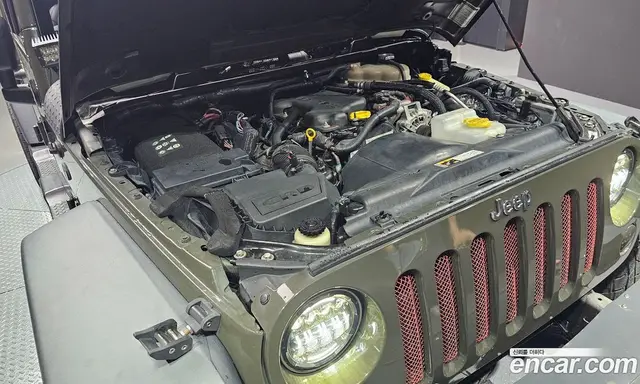 Jeep Wrangler 2015 2.8 автомат (гидро), миниатюра 6