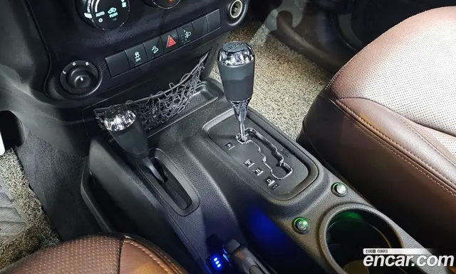 Jeep Wrangler 2015 2.8 автомат (гидро), миниатюра 9