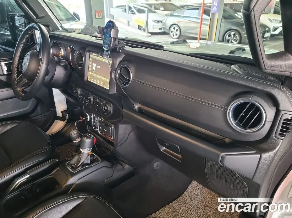 Jeep Wrangler 2019 2.0 автомат (гидро), фото 12 Jeep Wrangler 2019 2.0 автомат (гидро), фото 12