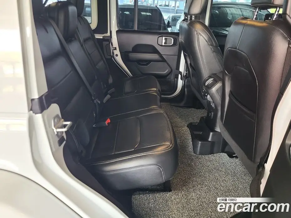 Jeep Wrangler 2019 2.0 автомат (гидро), фото 15 Jeep Wrangler 2019 2.0 автомат (гидро), фото 15