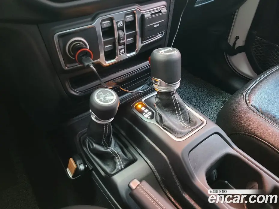Jeep Wrangler 2019 2.0 автомат (гидро), фото 9 Jeep Wrangler 2019 2.0 автомат (гидро), фото 9
